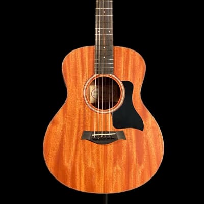 Taylor GS Mini-e Mahogany Acoustic-electric Guitar - Natural with Black Pickguard image 2