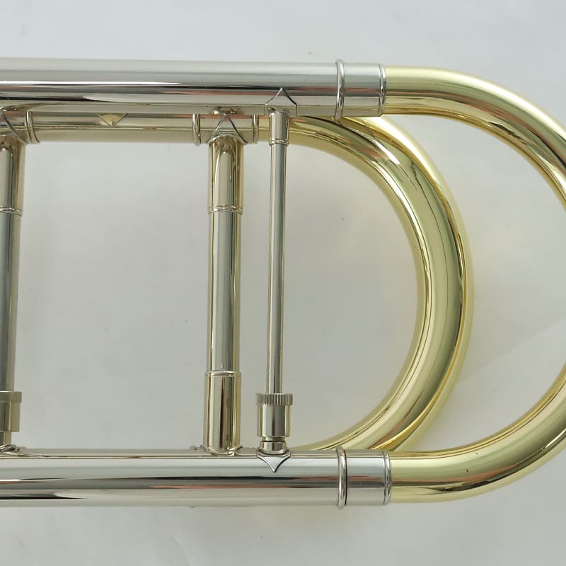 Bach 42F Stradivarius Professional Trombone - Infinity Axial Valve - Open  Wrap - Clear Lacquer