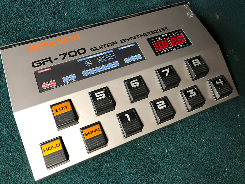 Roland GR700 Guitar Synthesizer Reverb