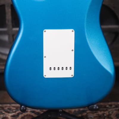 Fender Vintera II '60s Stratocaster, Rosewood Fingerboard - Lake Placid Blue with Deluxe Gig Bag image 8