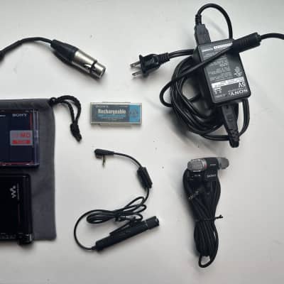 Sony MZ-M200 HI-MD Minidisc Recorder + 2 batteries + 1 HI-MD Disc + Accessories image 1