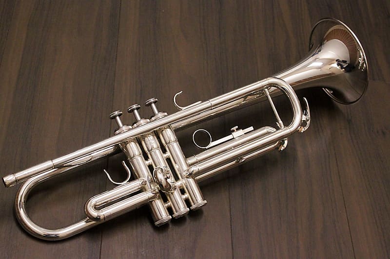 Yamaha Ytr-3325S Bb Trumpet | Reverb Canada