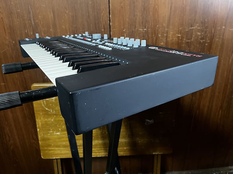 Elektron Analog Keys 37-Key 4-Voice Analog Synthesizer w Elektron Analog Keys 37-Key 4-Voice Analog Synthesizer w