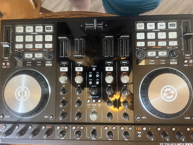 Native Instruments Traktor Kontrol S4 MK2 | Reverb