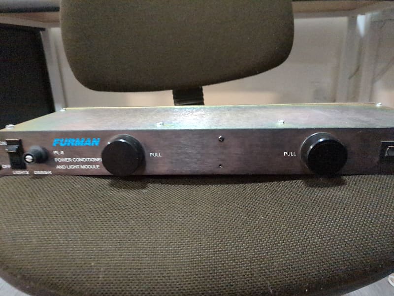 Furman PL-8 Power Conditioner 2000s - Black  			