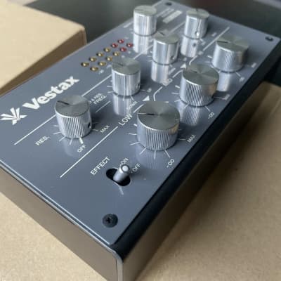 DJ機材 Vestax DCR-2500F PARAMETRIC ISOLATOR Vestax DCR-2500F Parametric Isolator Filter Effects for DJ