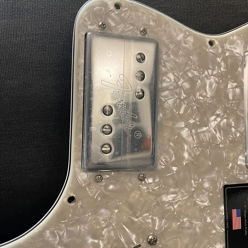 Fender Japanese Hybrid II Telecaster Rosewood Fingerboard SS
