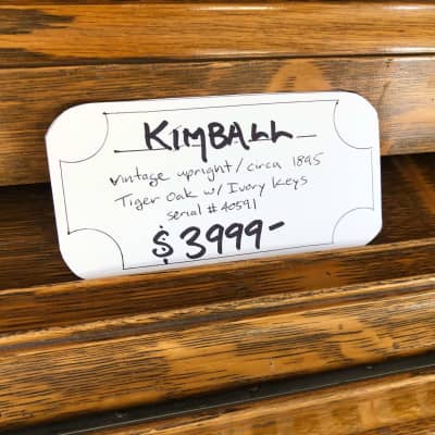 Вінтажне піаніно Kimball у кольорі TigerВінтажне піаніно Kimball у кольорі Tiger  