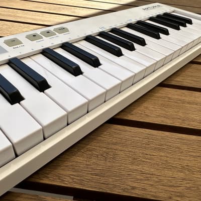 Arturia KeyStep 32-Key MIDI Controller 2017 - Present - White image 8