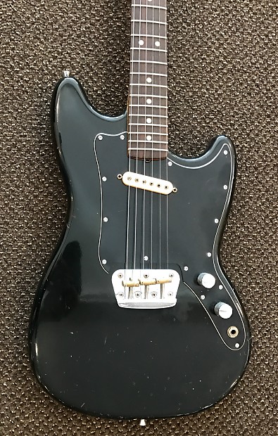 Fender Musicmaster 1977