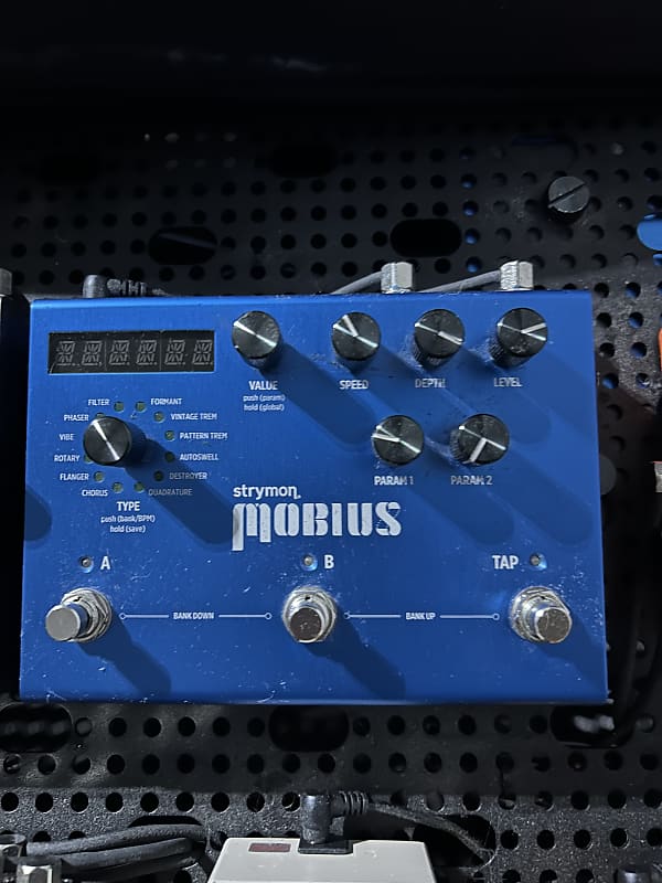 Strymon Mobius