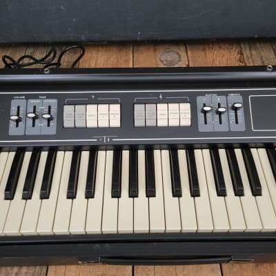 Roland Roland RS-101 Brass and Strings Analog Synthesizer 1975-1976 - Black image 3