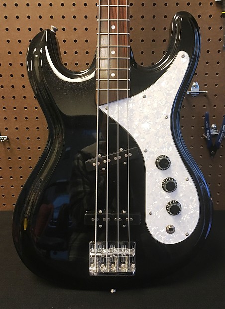 Aria Diamond DMB-380 4-string Electric Bass in Black