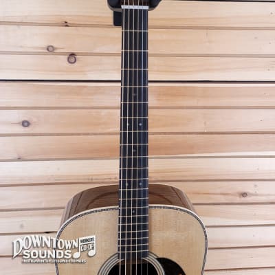 Martin D-28 Modern Deluxe Dreadnought Acoustic with Martin 500 Series Hard Case - Natural Gloss image 5