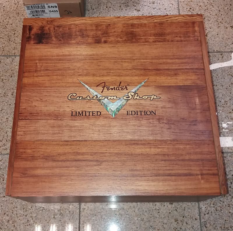 Fender Custom Shop red wine box2006=60th anniversary/Presidential Stratocaster*1of100=extremely rare image 1