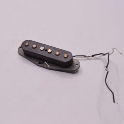 1978-1979 Vinage Fender Stratocaster Pickup Gray Bottom Flat-Pole 100% Original 1970's with Springs and Screws 7.5K image 5
