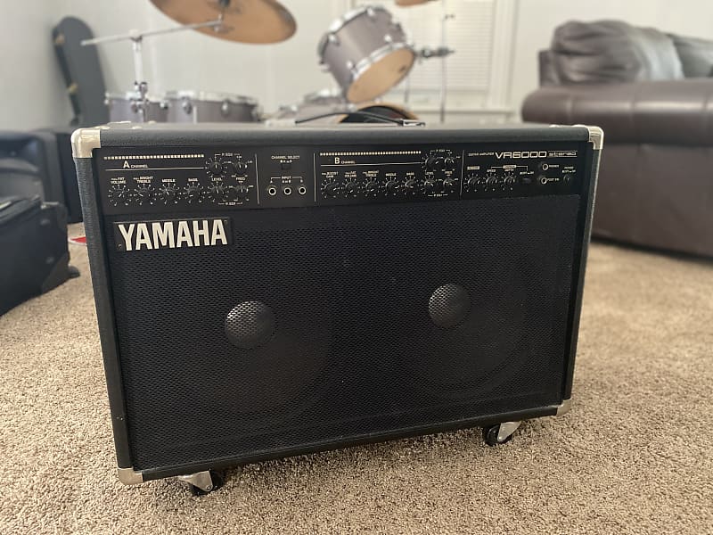 YAMAHA　VR6000 Yamaha VR4000 and VR6000 Stereo Amp: Roland Jazz Chorus