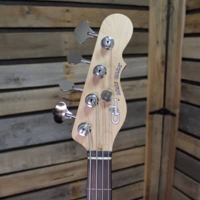 Used (2023) G&L ASAT Semi-Hollowbody 4-String Fretless Bass Pearl White with Hardshell Case image 5