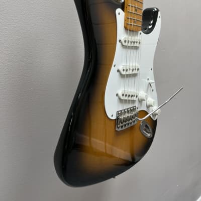 Fender Stratocaster ST-57 Reissue 1994 - 2 Tone Sunburst image 3