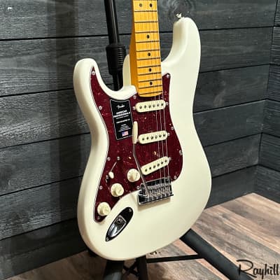 Fender American Professional II Stratocaster Left-Hand USA Electric Guitar White image 4
