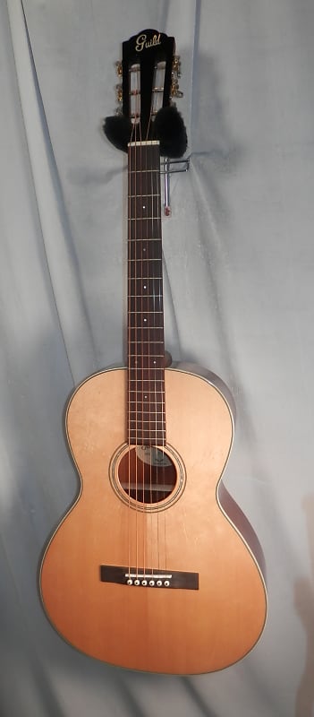 Guild P-240 Memoir 12 Fret Parlor acoustic guitar image 1
