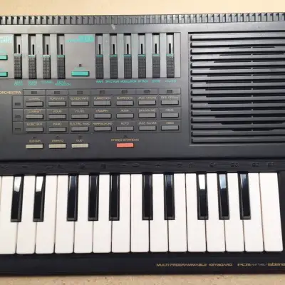 Yamaha PSS 560 Classic FM Synthesizer Keyboard image 4