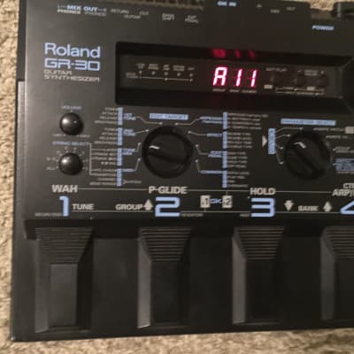 Roland GR-30 guitar synthesizer pedal Black chasis made in Japan image 11