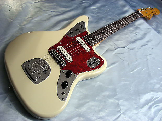 ギター Fender japan Jaguar Fender FSR Made in Japan Traditional 60s Jaguar Black MHC