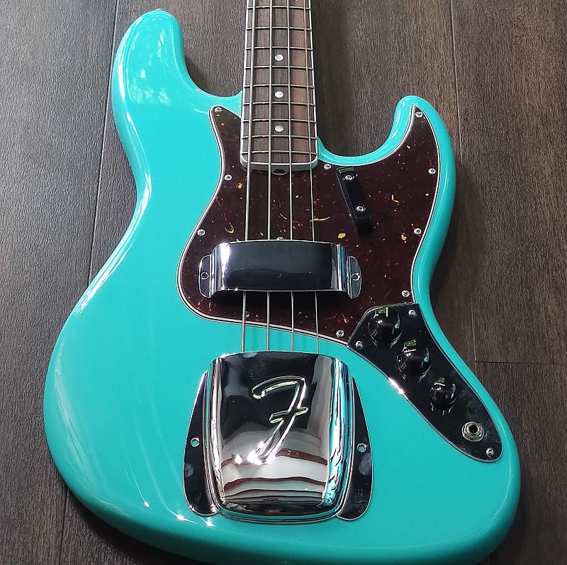 Seafoam green jazz bass discount