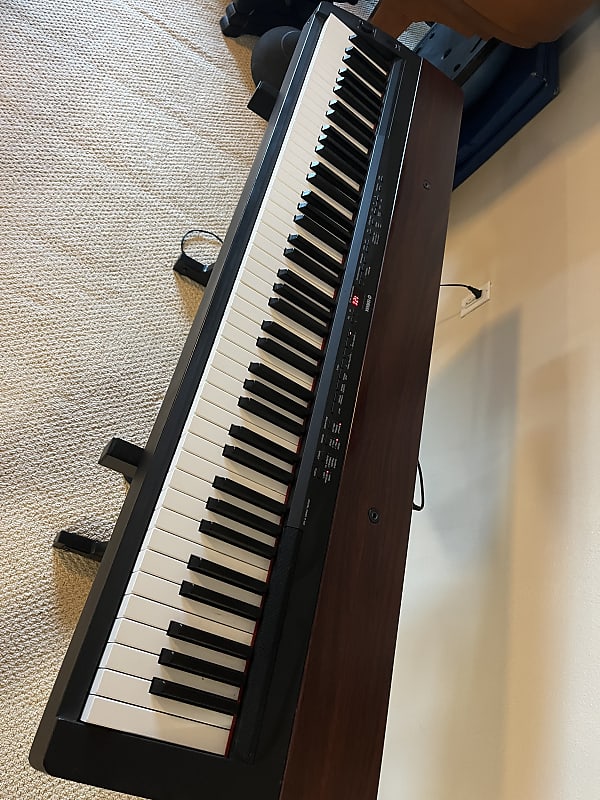 Yamaha P-155 Digital Piano