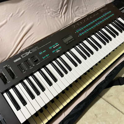 Buy used Yamaha DX21 Programmable Algorithm Synthesizer 1985 - Black