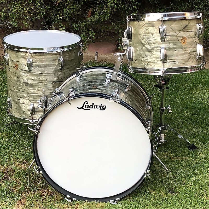 Ludwig No. 987 "Super Beat" Outfit 9x13 / 16x16 / 14x20" Drum Set 1960s image 4