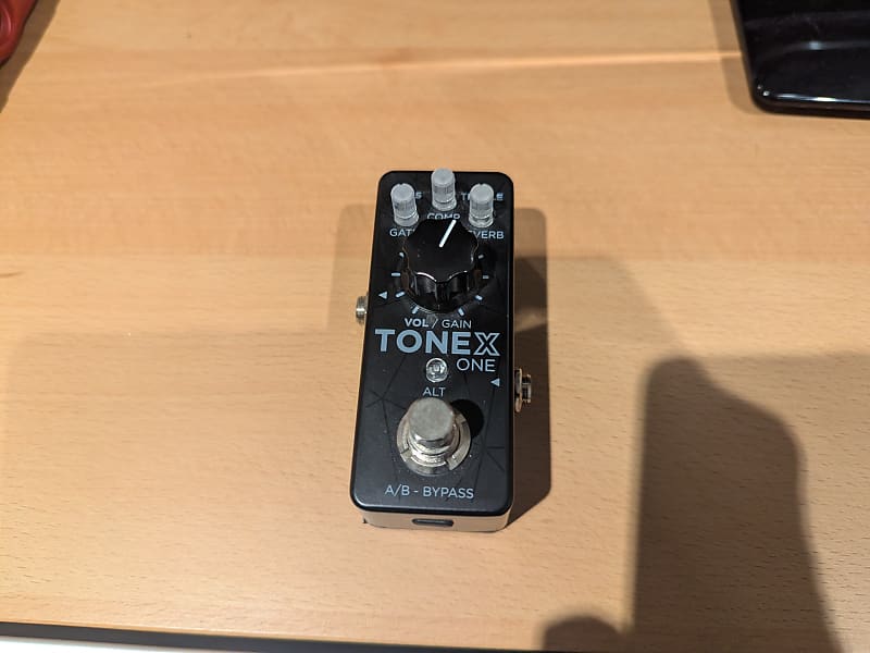IK Multimedia ToneX One