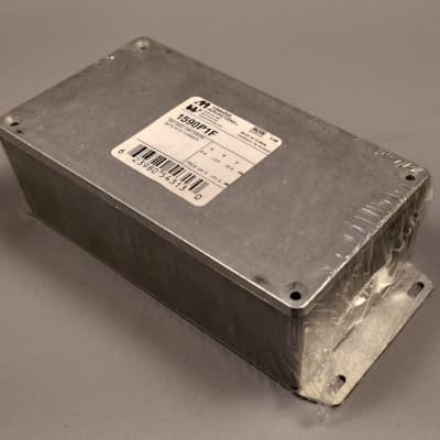Hammond 1590P1F die cast aluminum project box image 3