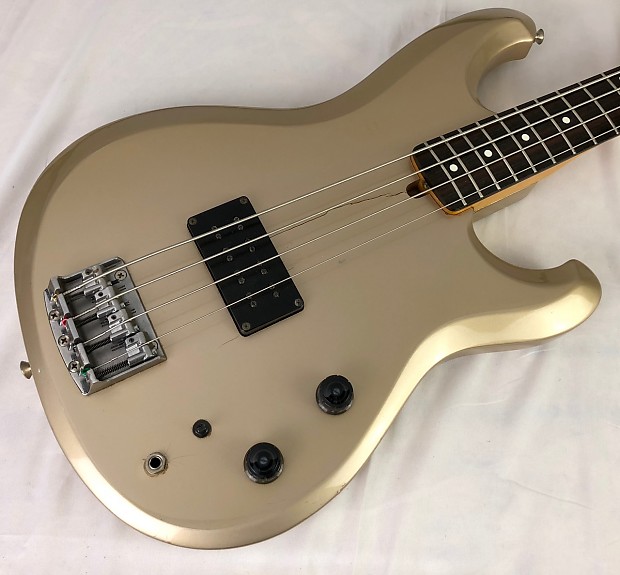 Ibanez rb820 shop