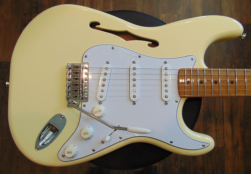Fender Thinline 2022 - Yellow image 1