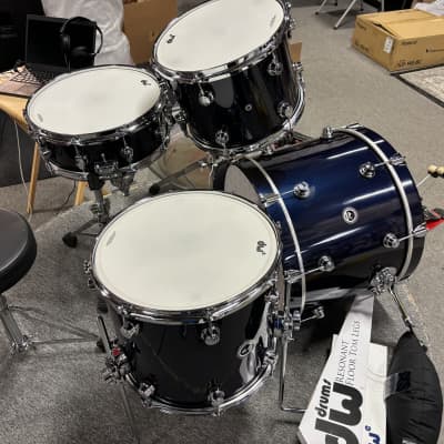 DW DWe "Wireless" 4 piece Hybrid drum set/std/software NEW demo 2024 - Blue metallic image 5