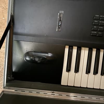 Korg music workstation 01/W key board  1990's Black image 6
