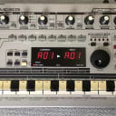 Roland MC-303  “Serviced” 100V - 240V Power supply