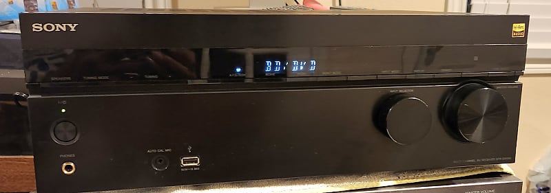 Sony Sony STR-DH550 5.2-channel home theater receiver 2000 - Black  			