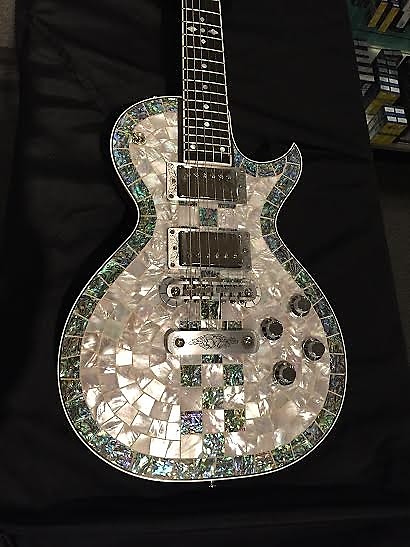 Zemaitis Custom Shop CS24PF Ring Chess Pearl Front Electric Guitar