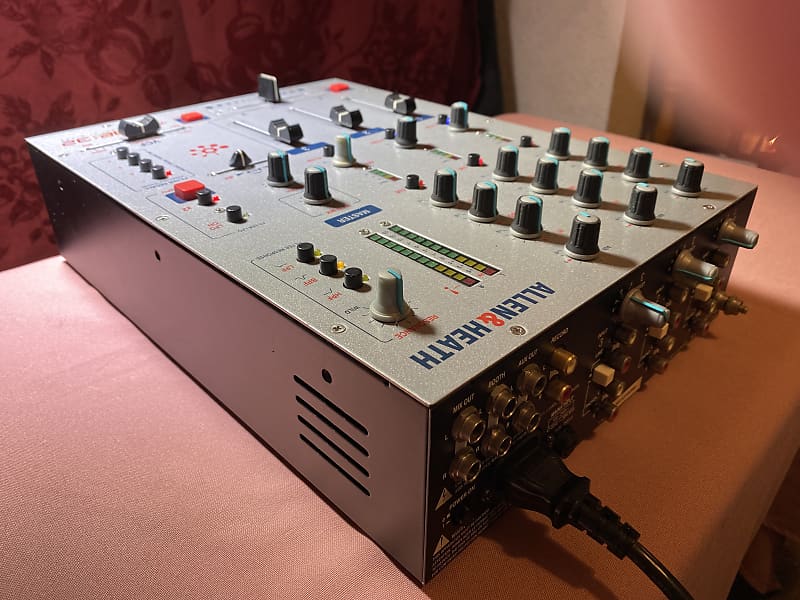 Allen & Heath Xone 32 DJ Mixer | Reverb Allen & Heath Xone 32 DJ Mixer | Reverb