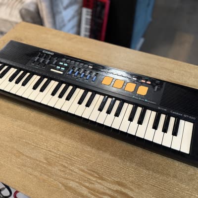 Casio MT 220 Digital Synthesizer