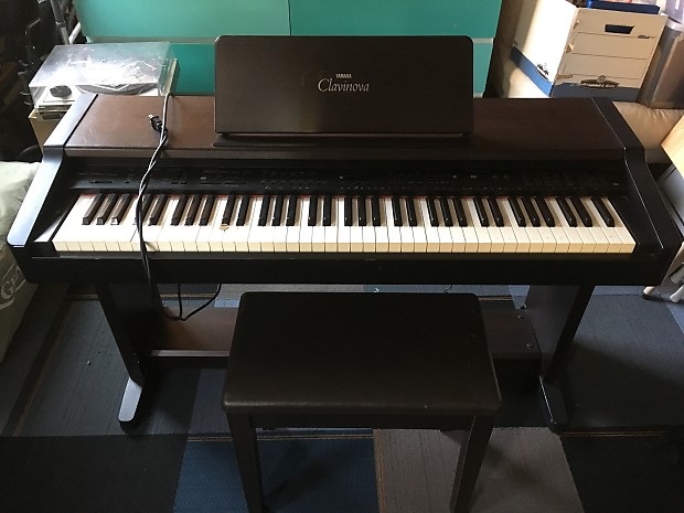 Yamaha clavinova cvp 25 top