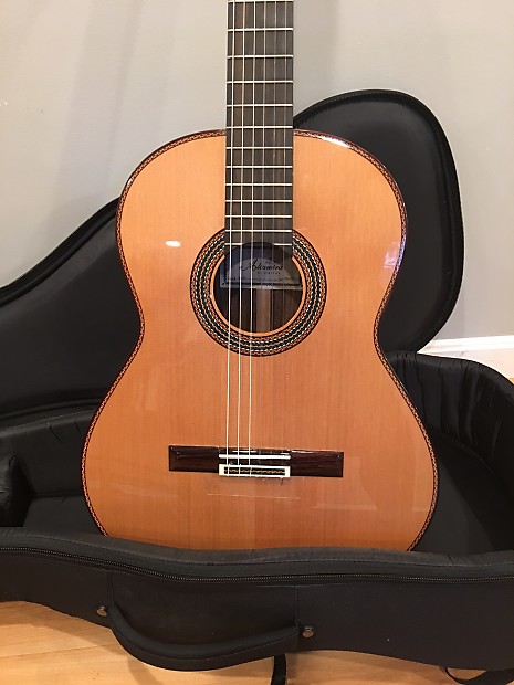 Altamira N600 4/4 (+ étui) - Guitare classique