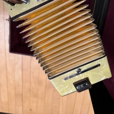 Vintage Petite Soprani Accordion 1950s - Pearl image 10