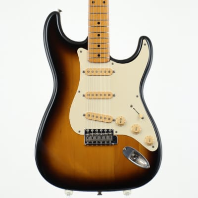 1983 Fender/Squier Stratocaster Electric Guitar - 2 Tone Sunburst – Walt  Grace Vintage