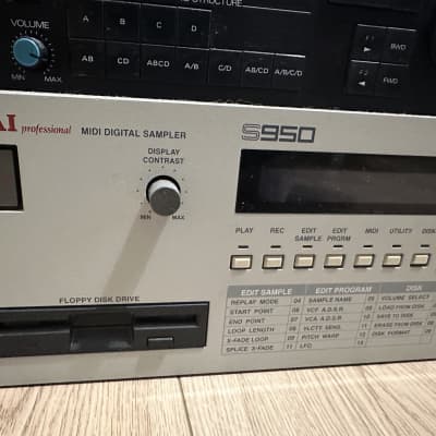 Akai S950 MIDI Digital Sampler