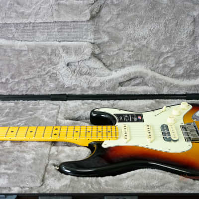 Fender American Ultra Stratocaster with Maple Fretboard - Ultraburst image 16