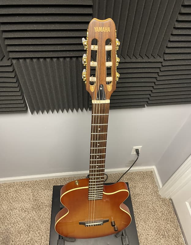 YAMAHA　AEX500N Yamaha AEX500N thinline nylon-string | Reverb